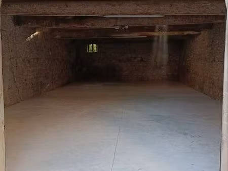 place de parking dans garage