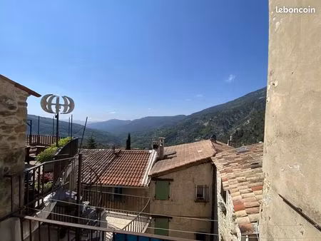 maison de village 4 pièces 80 m²