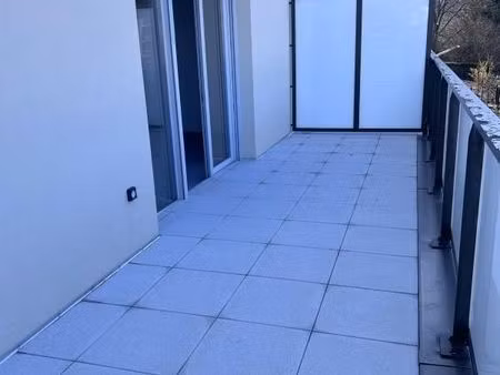 appartement 3 pièces 64 m²
