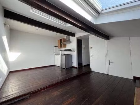 location appartement 2 pièces à bordeaux (33000) : à louer 2 pièces / 43m² bordeaux