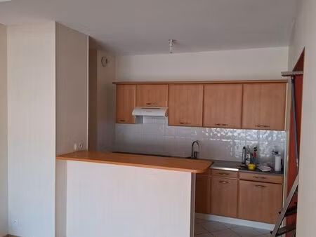 t2 bis lumineux calme 53 m² – terrasse + parking sous-sol