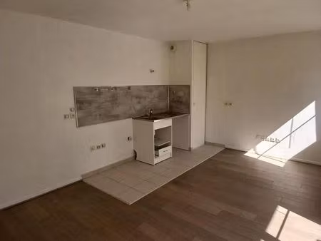 studio 1 pièce 29 m²