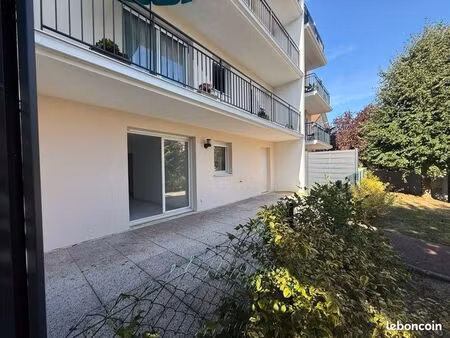 charmant 2 pièces rez de jardin avec grande terrasse centre ville de yerres