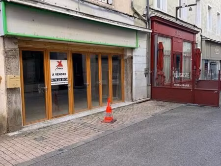 local restaurant 153 m²