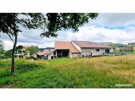 ferme 4 pièces 87 m²