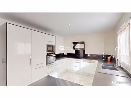 appartement 3 pièces 95 m²