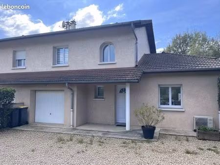 maison 4 pièces. 90m2 . revonnas 01250