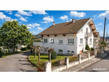 maison 7 pièces 222 m²
