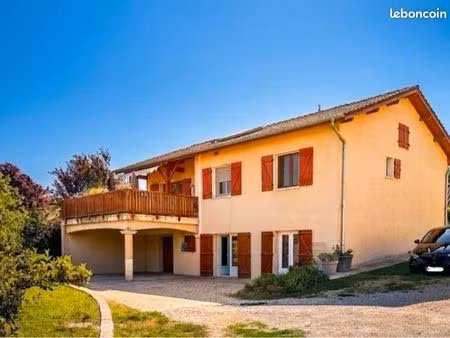 ? maison familiale 138 m2 + t2 indépendant - terrain 1 450 m2 - calme absolu