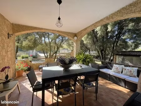 propriété 5 pièces 110 m²
