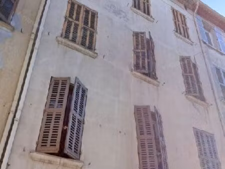 appartement de type f2 proche arsenal