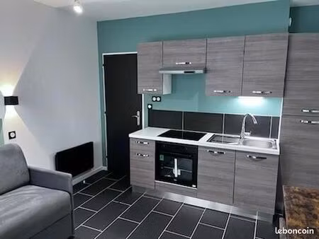 studio rénové plein centre vidauban