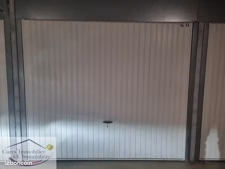 parking/box 14 m² solliès-pont