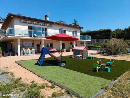 villa 208m2