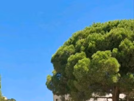 spacieux t4 rénové à six-fours