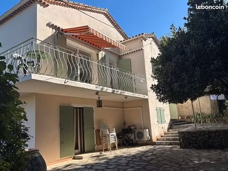 villa 4 pièces 120 m²