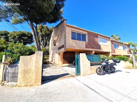 triplex 4 pièces 95 m²