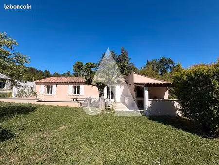 villa 4 pièces 95 m²
