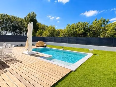 maison au calme - 117m2 avec garage - piscine - 4 pièces - le luc limitrophe le cannet des