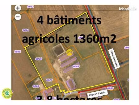 bâtiments 1360m2 à côté de d1