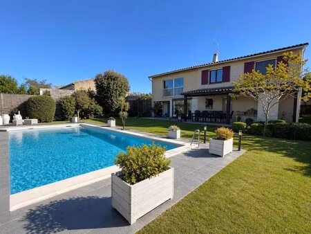 lavalette maison 3 chambres + appartement indépendant sur terrain avec piscine