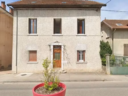vente immeuble 10 pièces 211 m² à les avenières (38630)  269 500 €