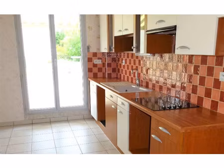 location appartement  m² t-3 à nogent-le-rotrou  805 €