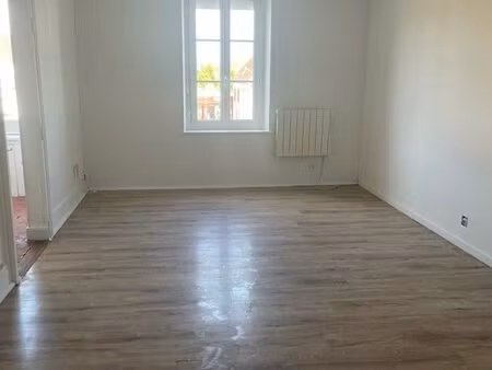 t3 lumineux 70 m² – disponible immédiatement – viels-maisons