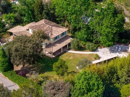 co-exclusivité – valbonne – villa familiale – environnement calme – proche écoles internat