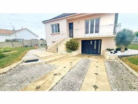 vente maison à villeneuve-en-retz (44580) : à vendre / 90m² villeneuve-en-retz