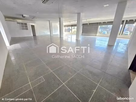 local 297 m² frejus