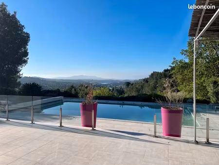 grande villa sur les hauteurs de bandol