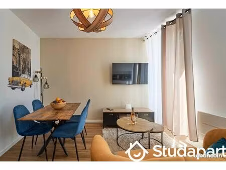 chambre 1 pièce 13 m²