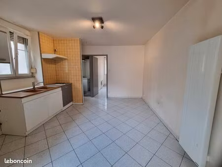 loue t2 30m2 rdc centre de la saulce