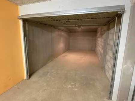 garage à louer
