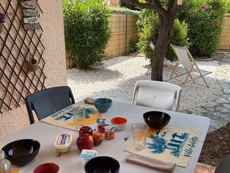 location meublé de oct à avril 26/27 t2 jardin la londe les maures 100m plage