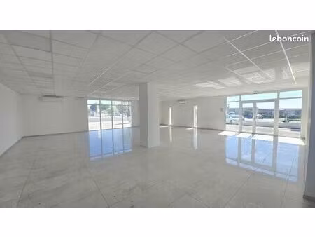 local commercial 172 m² solliès-pont
