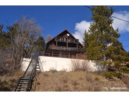 chalet 8 pièces 160 m²