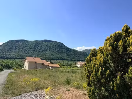 terrain constructible 1 139 m² – plaine de théus