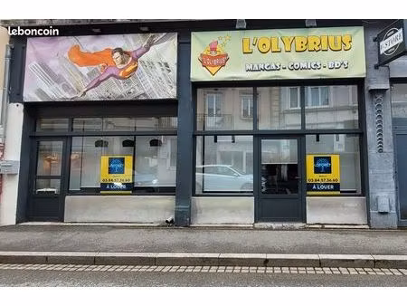 à louer local entièrement rénové à neuf