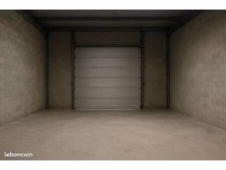 local 128 m² – idéal stockage ou activité artisanale