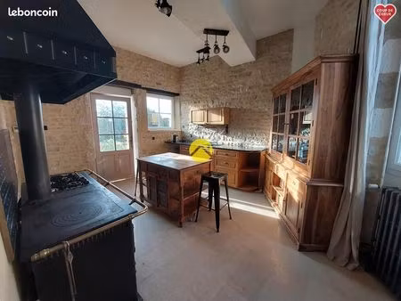 maison avec dépendances et piscine