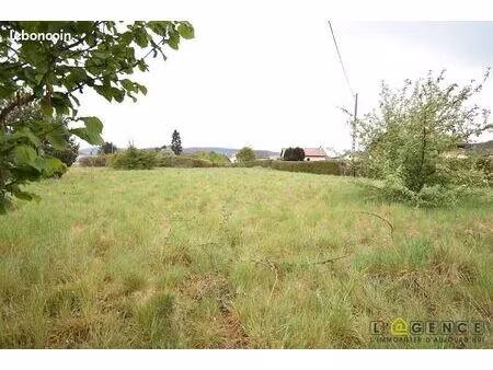 terrain 2216 m² anould
