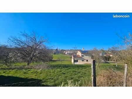 rare terrain constructible plat de 962 m2