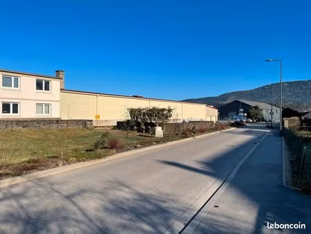 entrepôt 610 m2 à louer