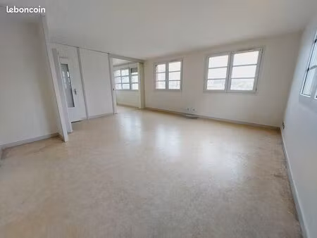 appartement t2 lumineux à proximité des commerces  du centre-ville et de la gare sncf