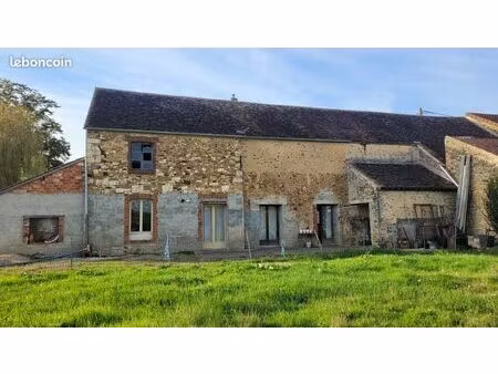 maison à fort potentiel - proche auxerre (89)