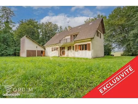 maison 8 pièces 203 m²