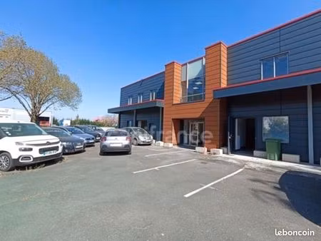 local bureaux 126 m²