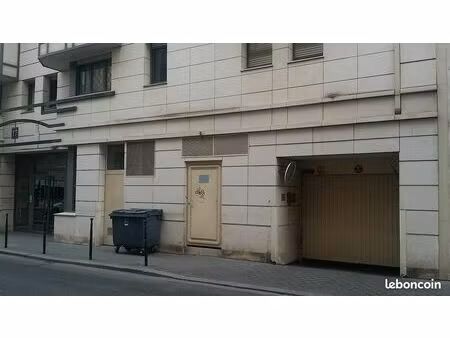 place de parking double